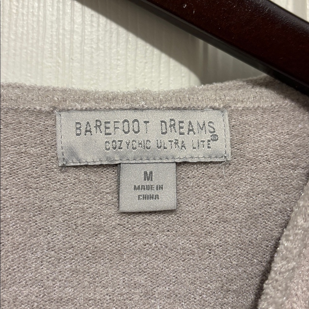 Barefoot dreams sweater - Picture 2 of 3